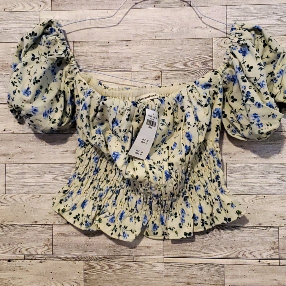 Abercrombie & Fitch Crop Top - Small
